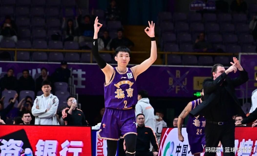 足球彩票-0.7秒三分压哨绝杀！CBA又现死亡绝杀：男篮天才后卫太横了！