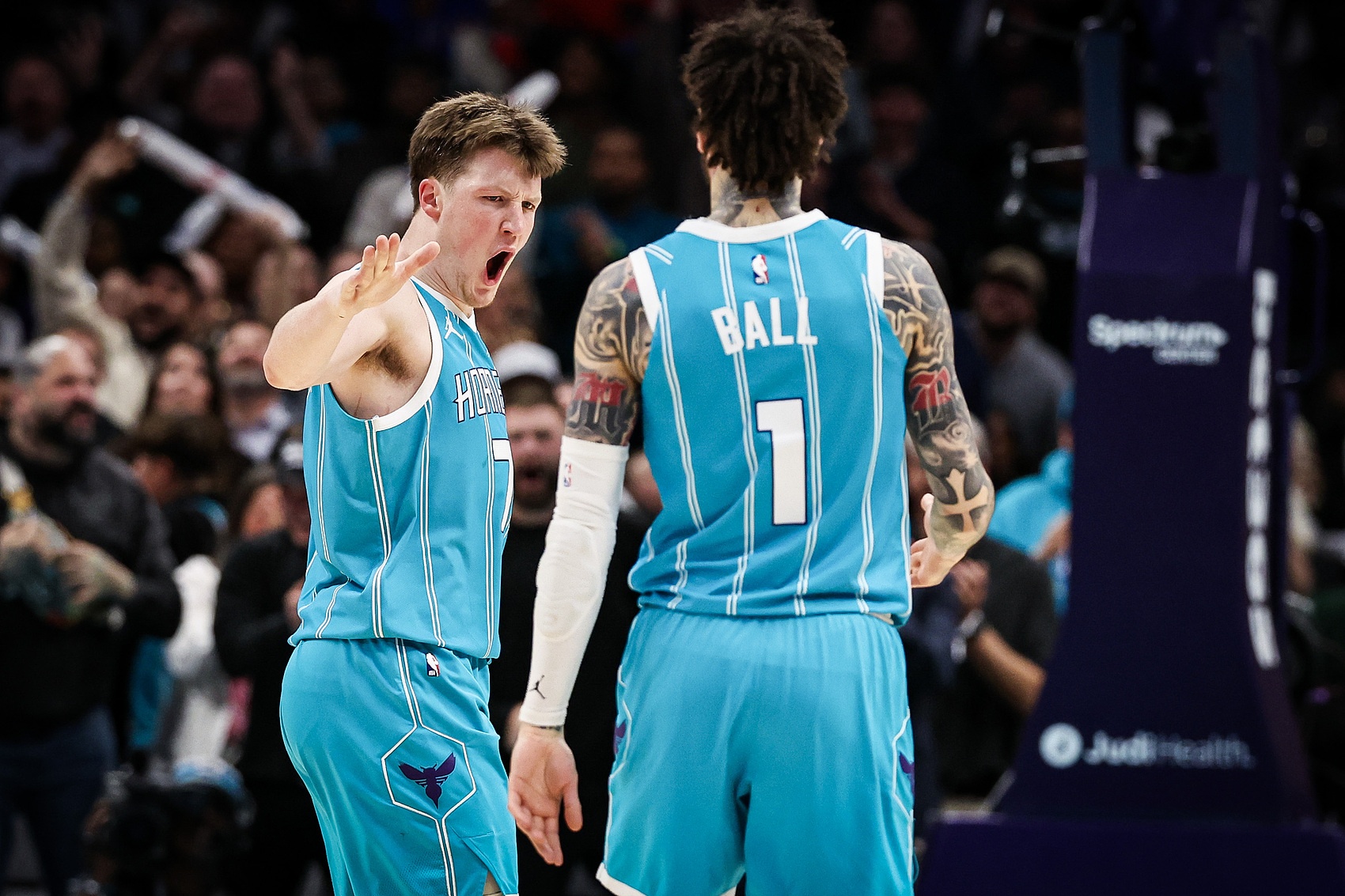 彩票合买-NBA彩经：黄蜂一飞冲天灭火晋级下一轮 太阳主场发力挑落开拓者